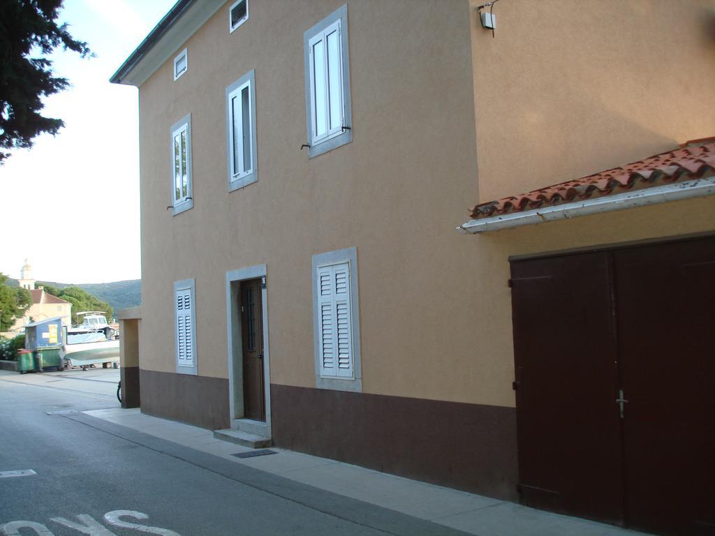 Apartments Nives Cres Eksteriør bilde